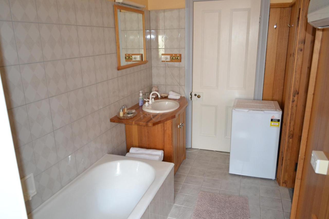 Hanlon House Bed & Breakfast